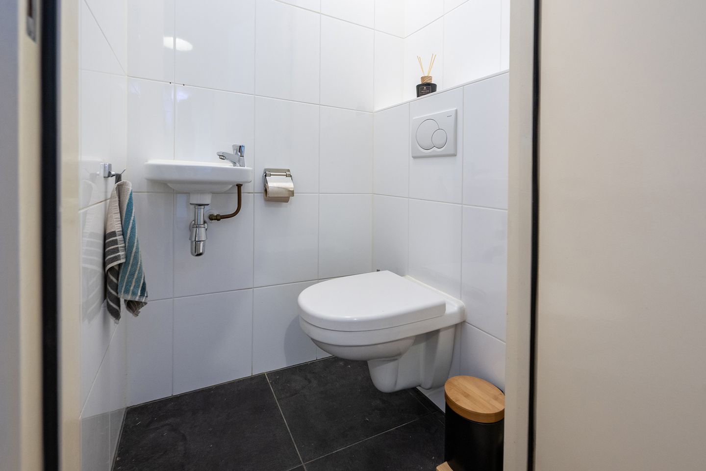 Charming apartment in the historic Oude Liedenhuis in Assendorp — 17