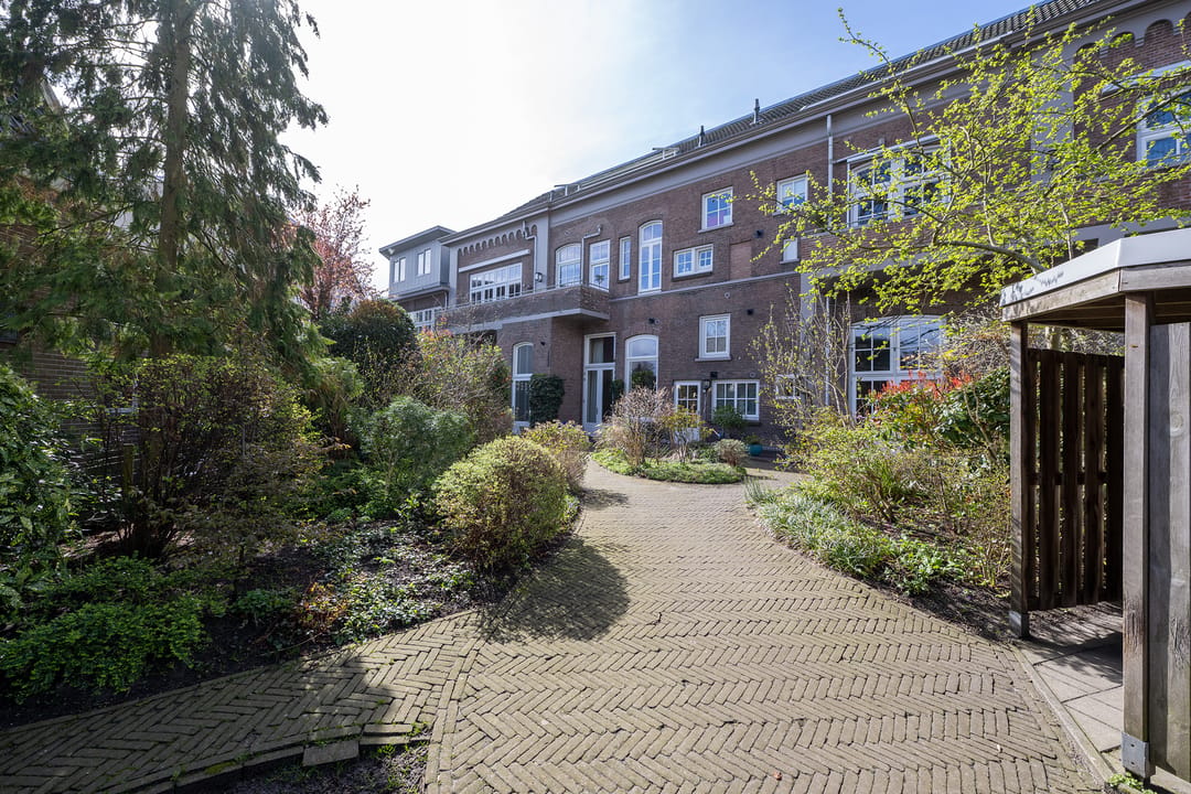 Charming apartment in the historic Oude Liedenhuis in Assendorp — 26
