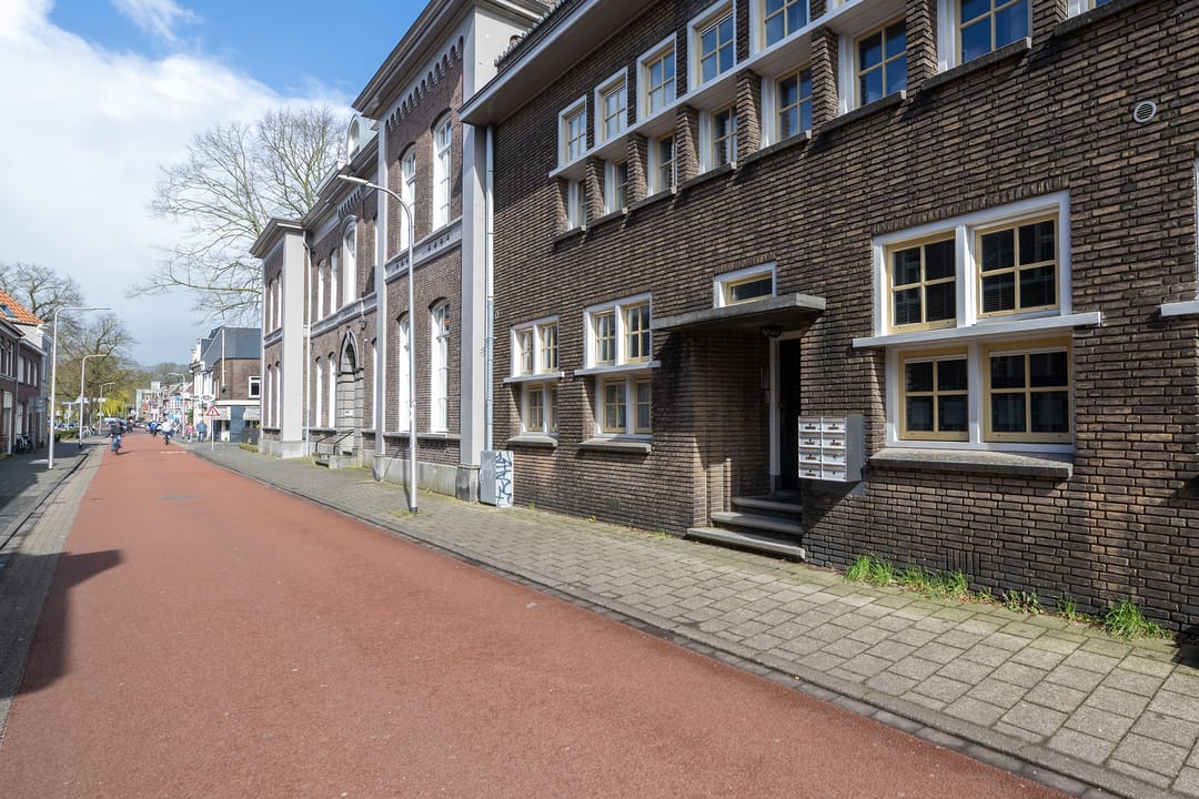 Charming apartment in the historic Oude Liedenhuis in Assendorp — 29