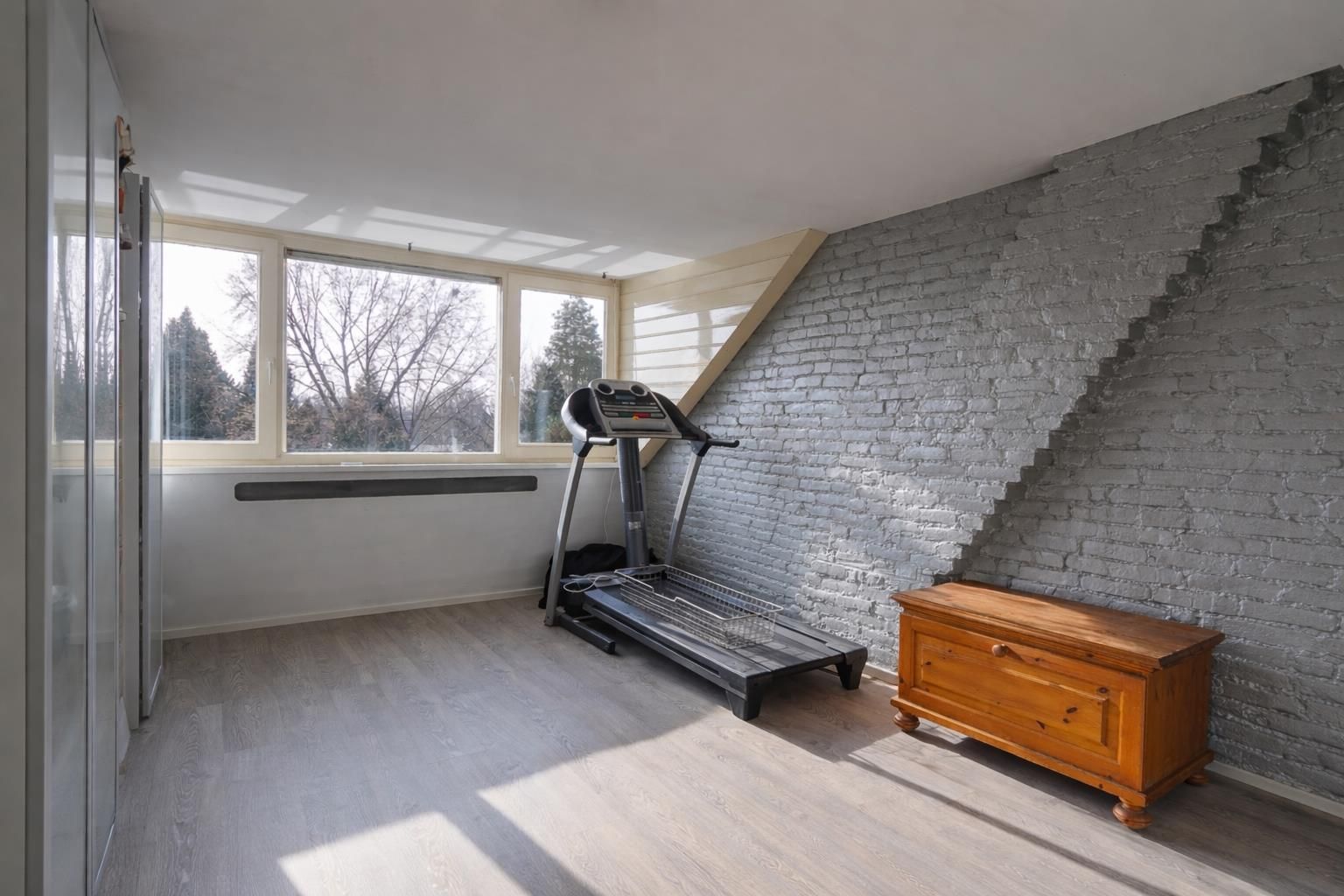 Characteristic shop/residence with spacious warehouse in Bunde centre — 23