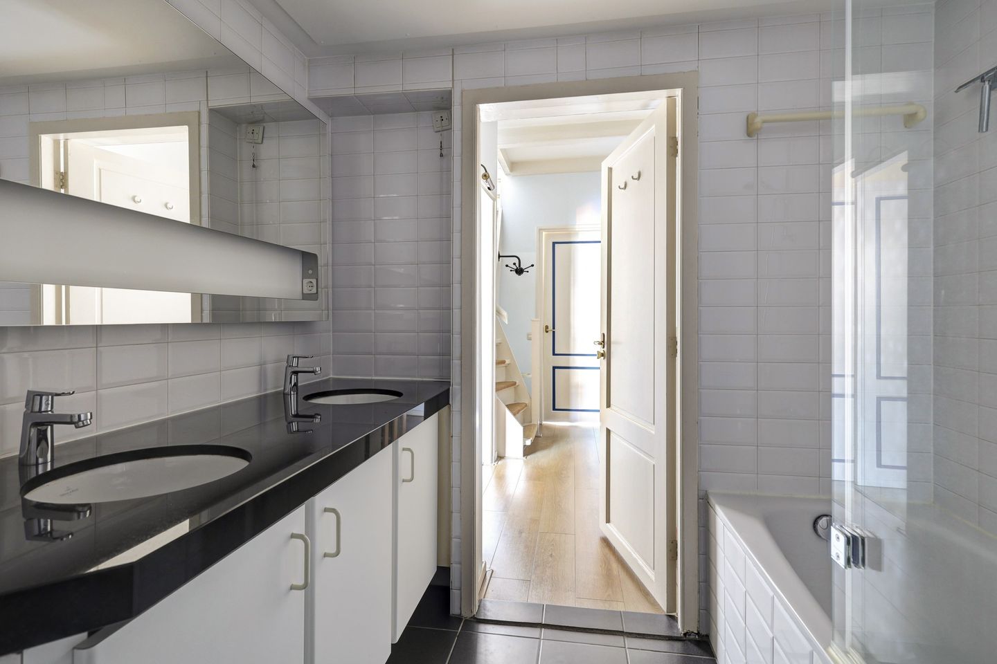 Photo 19 of Singel 118-E