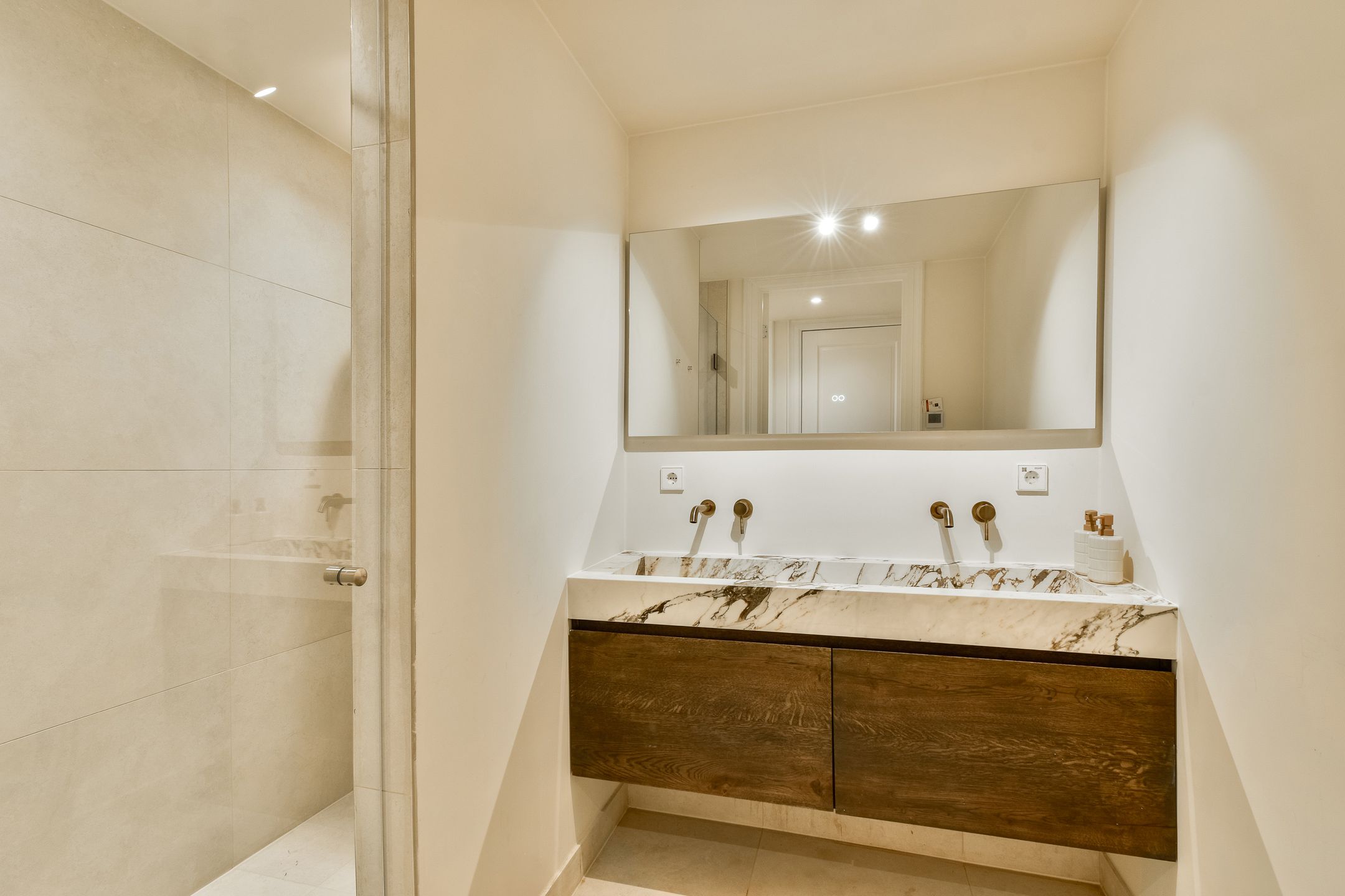 Foto 27 van Droogbak 7-H