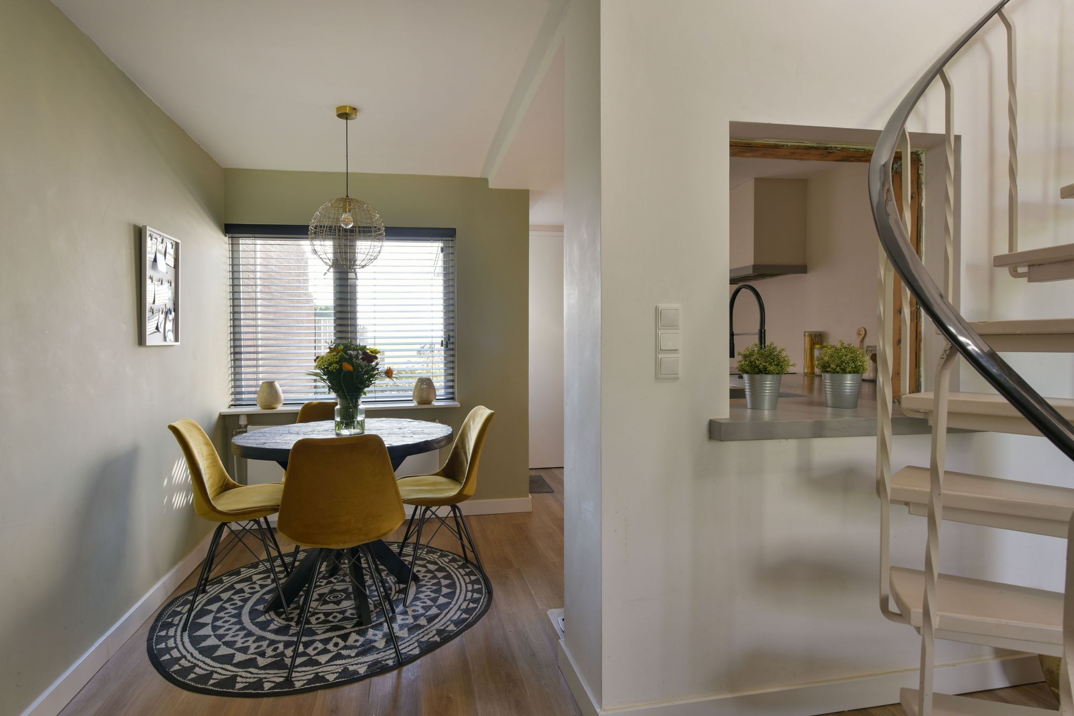 Photo 9 of Binnenweg 83