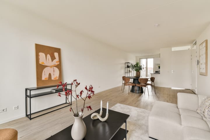 Photo 4 of Woestduinstraat 18-D