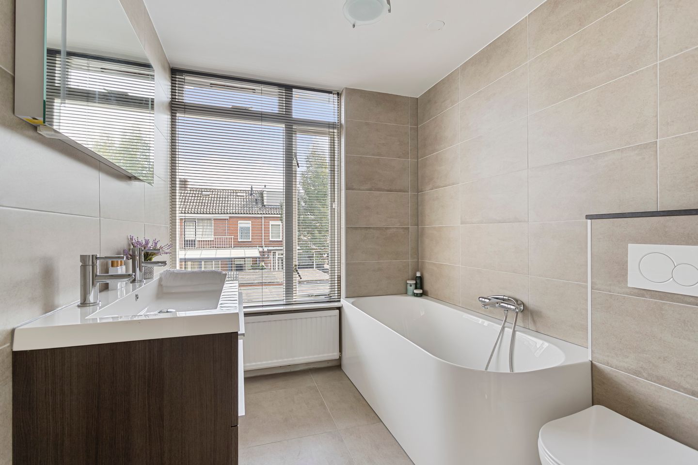 Foto 5 van Blauwsparstraat 15