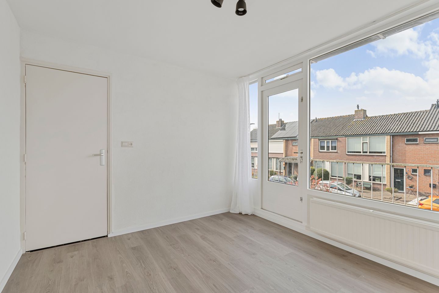 Foto 19 van Blauwsparstraat 15