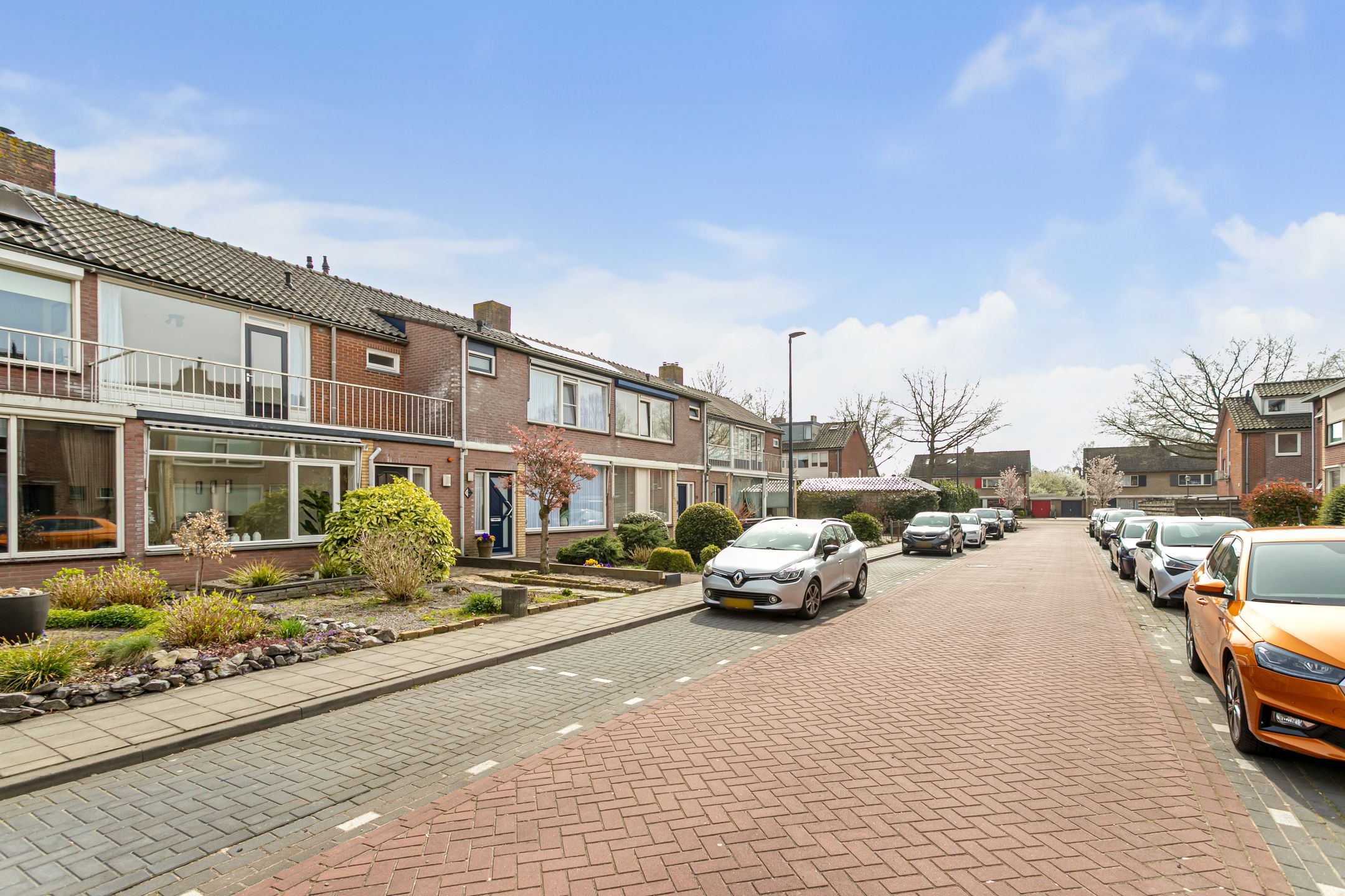 Foto 36 van Blauwsparstraat 15