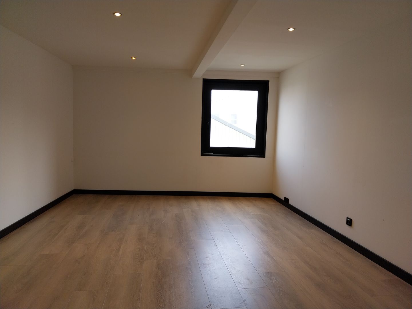 Bekijk foto 3 van St. Victorstraat 52-D