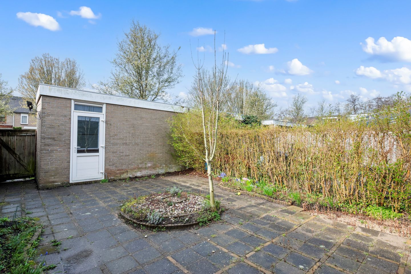 Modern family home with 5 bedrooms and sunny garden in Nieuw-Vennep West — 25