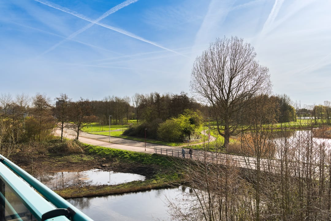 Spacious 3-room apartment with park view and southeast-facing balcony in Rokkeveen — 15