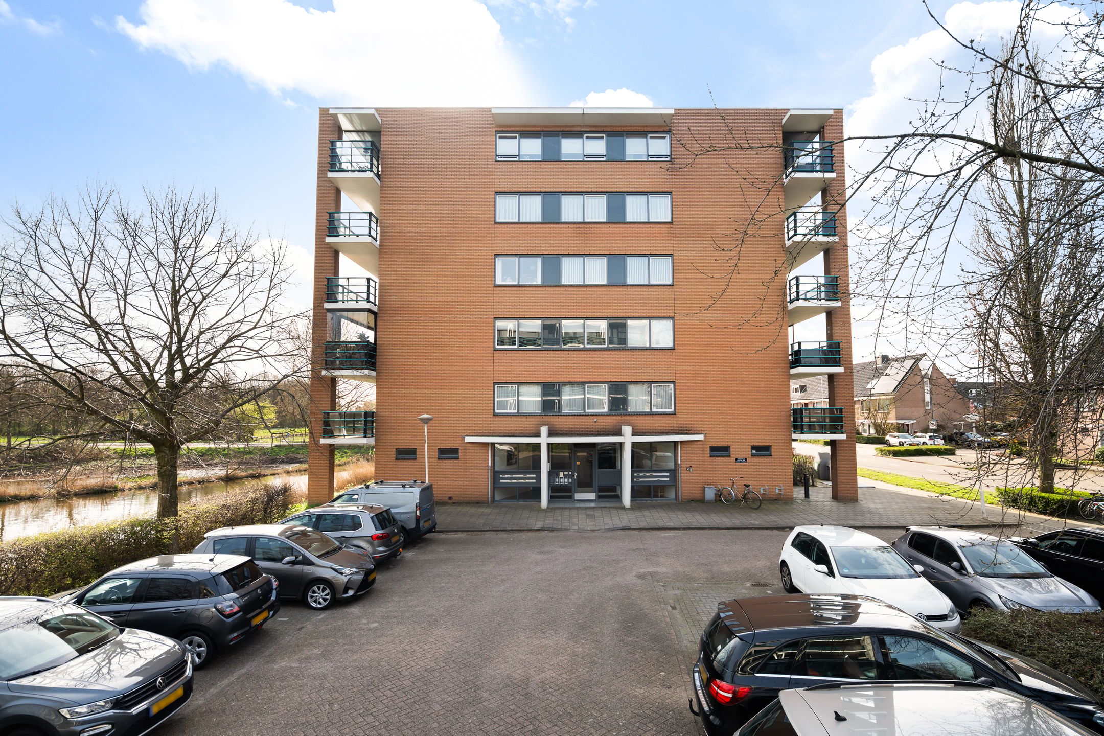 Spacious 3-room apartment with park view and southeast-facing balcony in Rokkeveen — 25