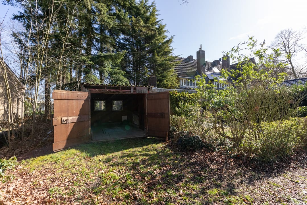 Characteristic corner house on unique waterfront location in Heumen — 35