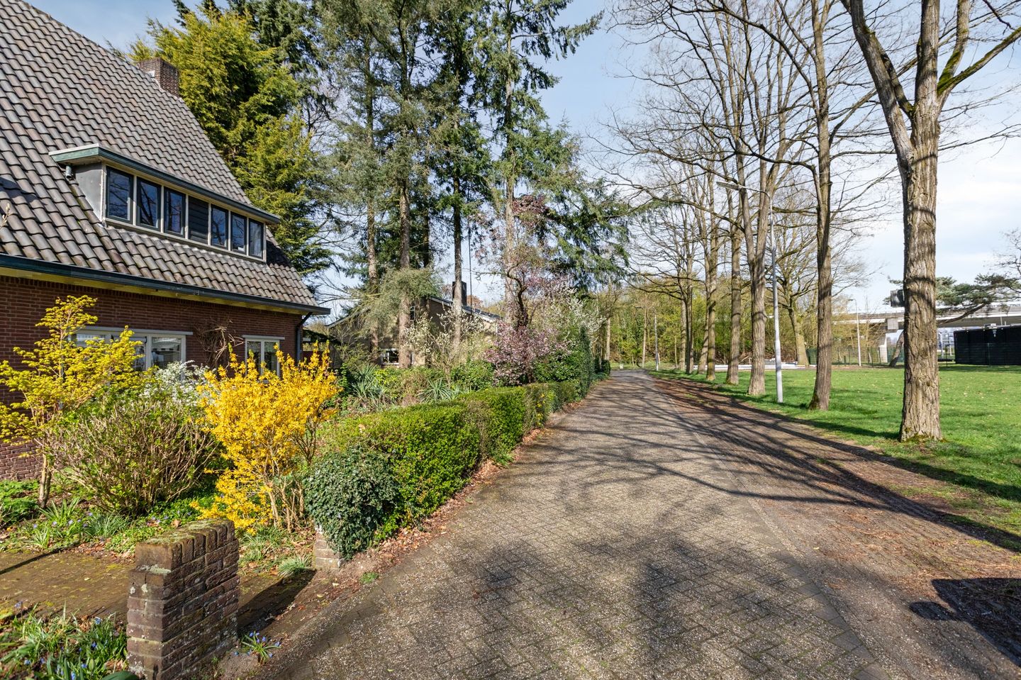 Characteristic corner house on unique waterfront location in Heumen — 42