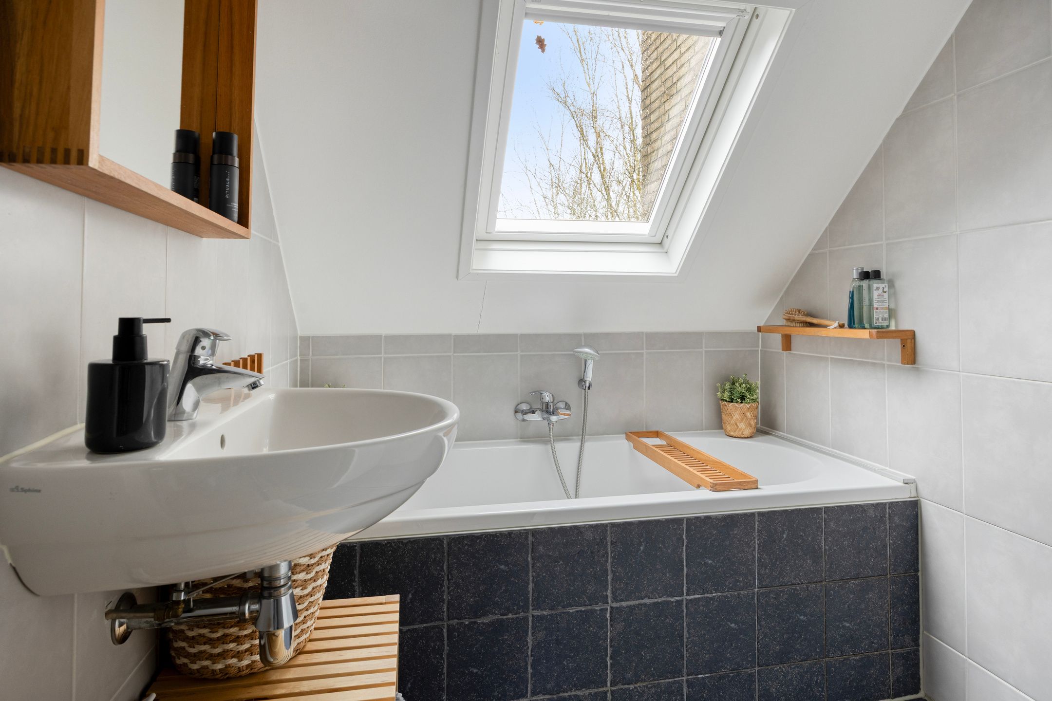 Foto 21 van Van Apeldoornshof 17