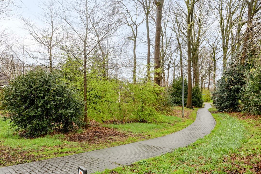 Foto 31 van Van Apeldoornshof 17