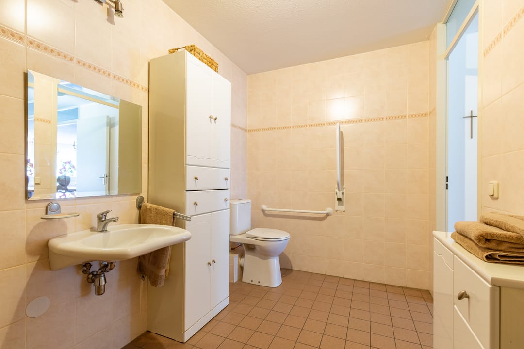 Comfortable apartment with balcony and private garage in Kerkrade — 15