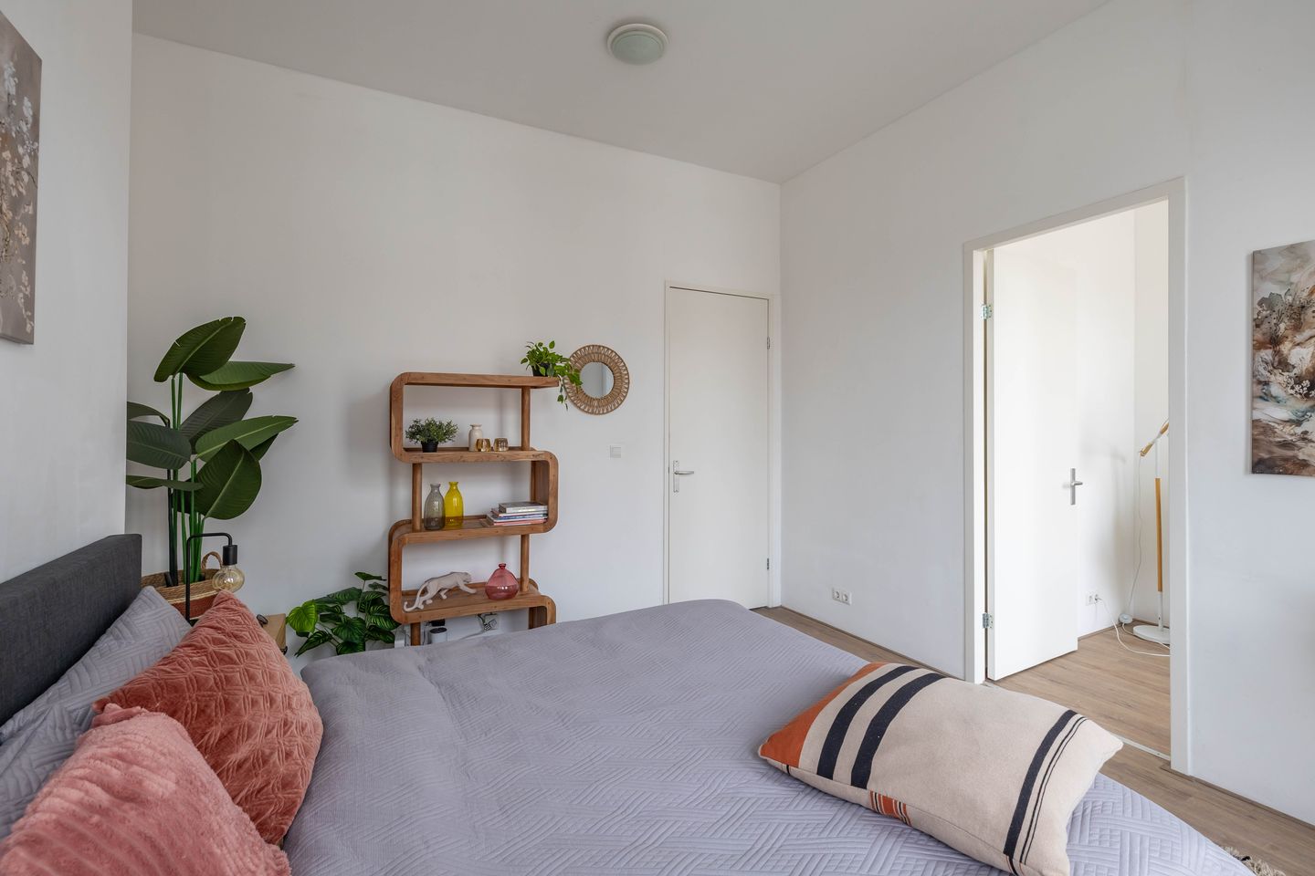 Renovated Apartment with Roof Terrace in Groningen — 13