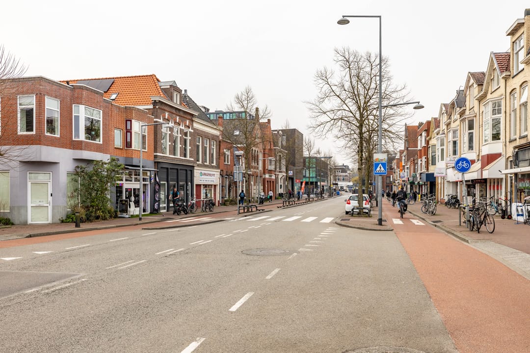 Renovated Apartment with Roof Terrace in Groningen — 22