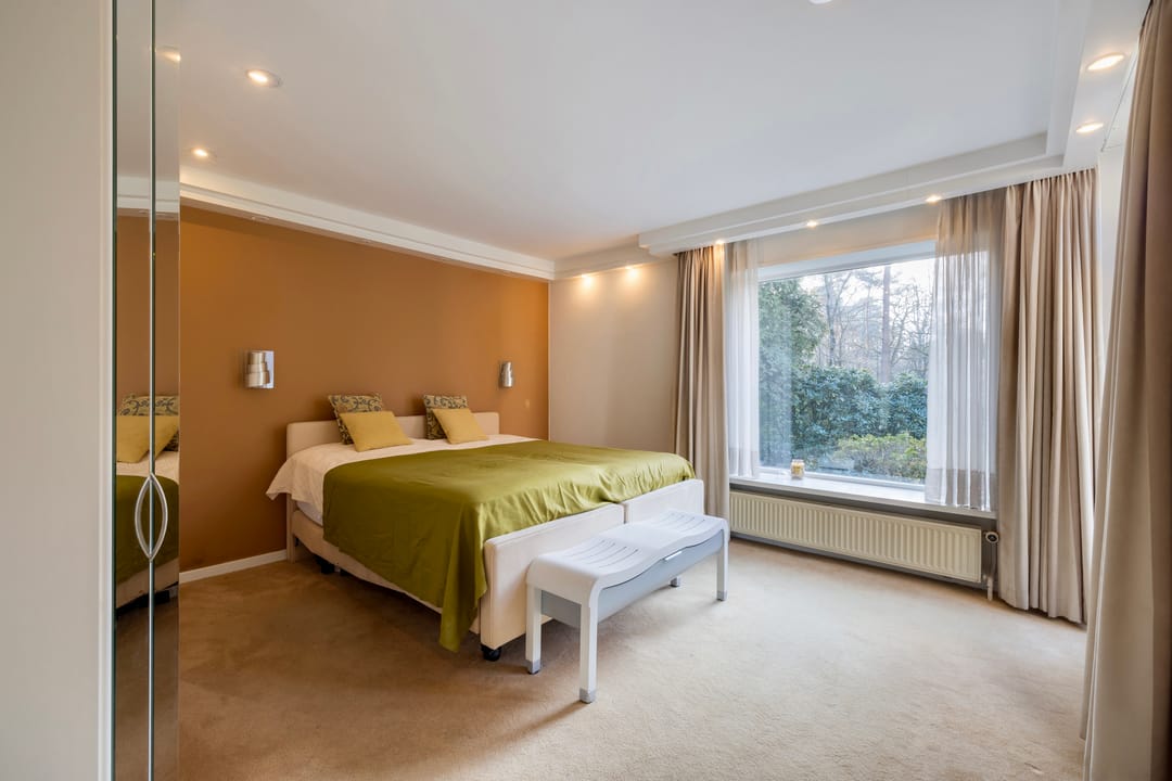 Spacious Villa with Park-like Garden in Duin en Ven — 16