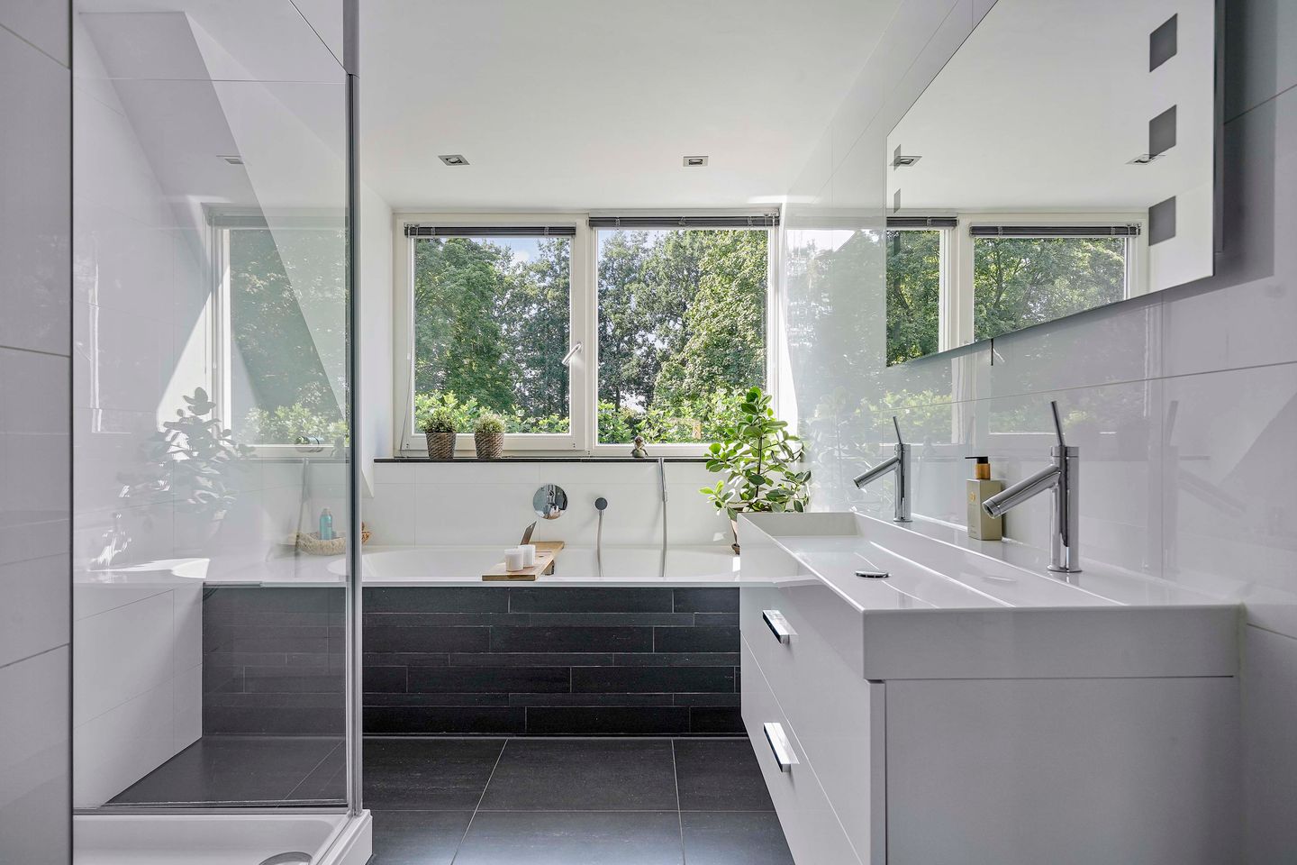 Photo 40 of Idsteinlaan 16