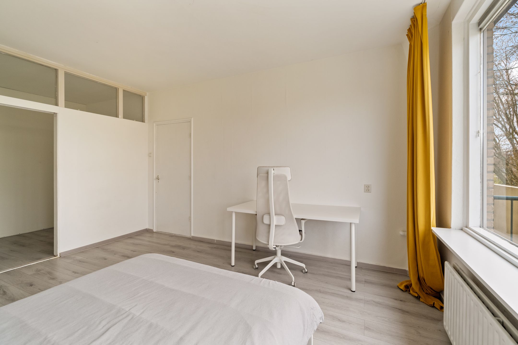 Top Floor Apartment with Two Balconies in Rotterdam Het Lage Land — 15