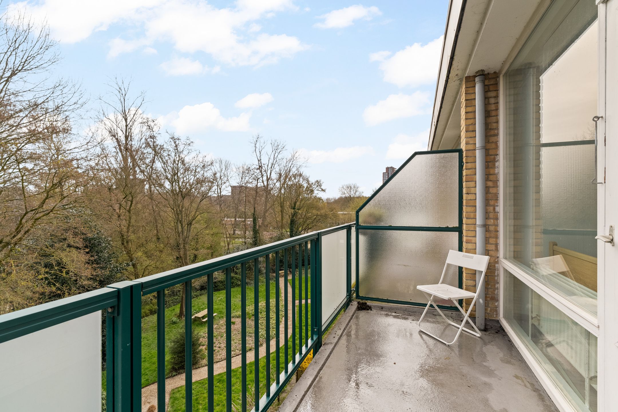 Top Floor Apartment with Two Balconies in Rotterdam Het Lage Land — 24