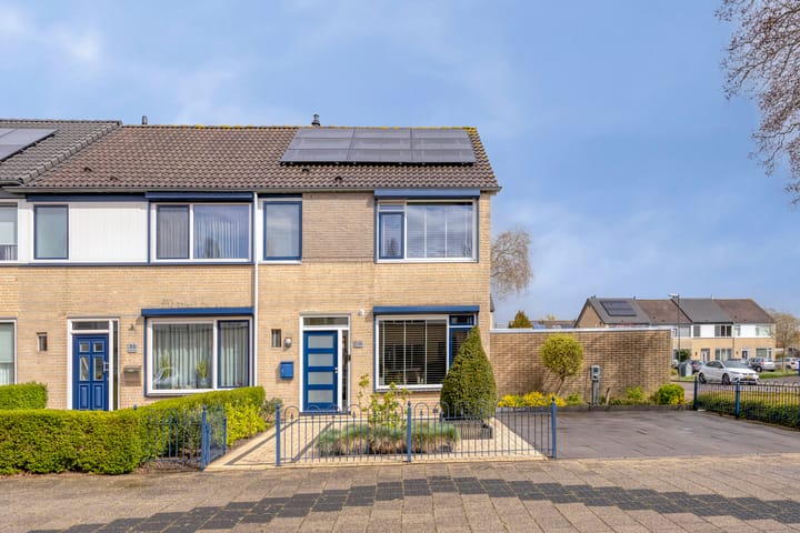 Foto 2 van van den Poelstraat 35