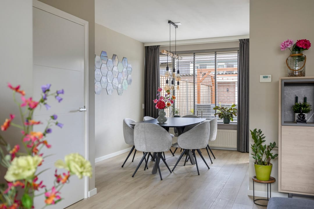 Foto 11 van van den Poelstraat 35