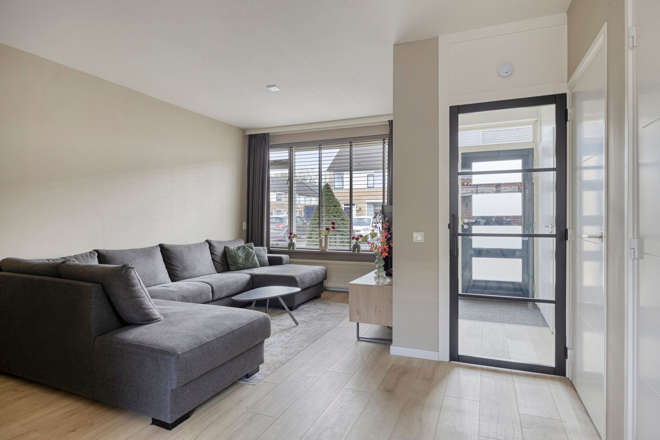 Foto 9 van van den Poelstraat 35