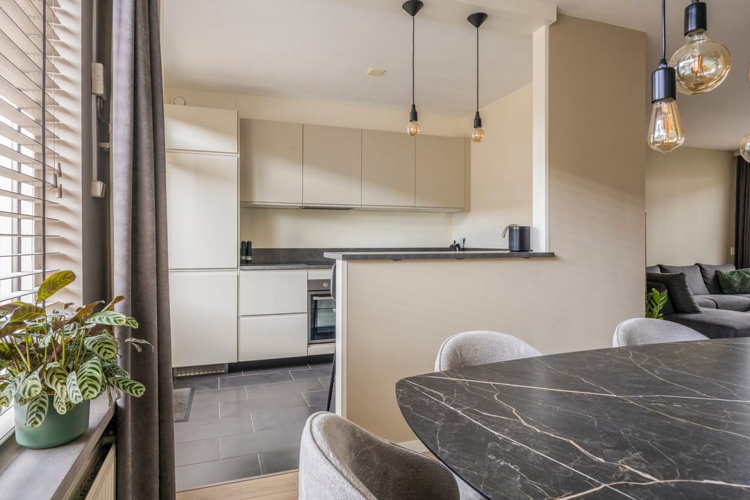 Foto 16 van van den Poelstraat 35