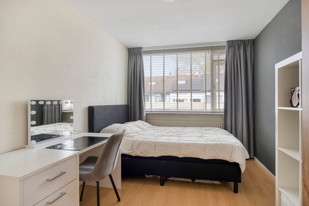 Foto 26 van van den Poelstraat 35