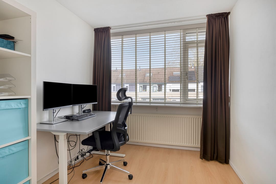 Foto 28 van van den Poelstraat 35