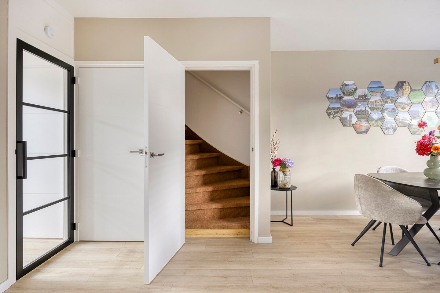 Foto 20 van van den Poelstraat 35