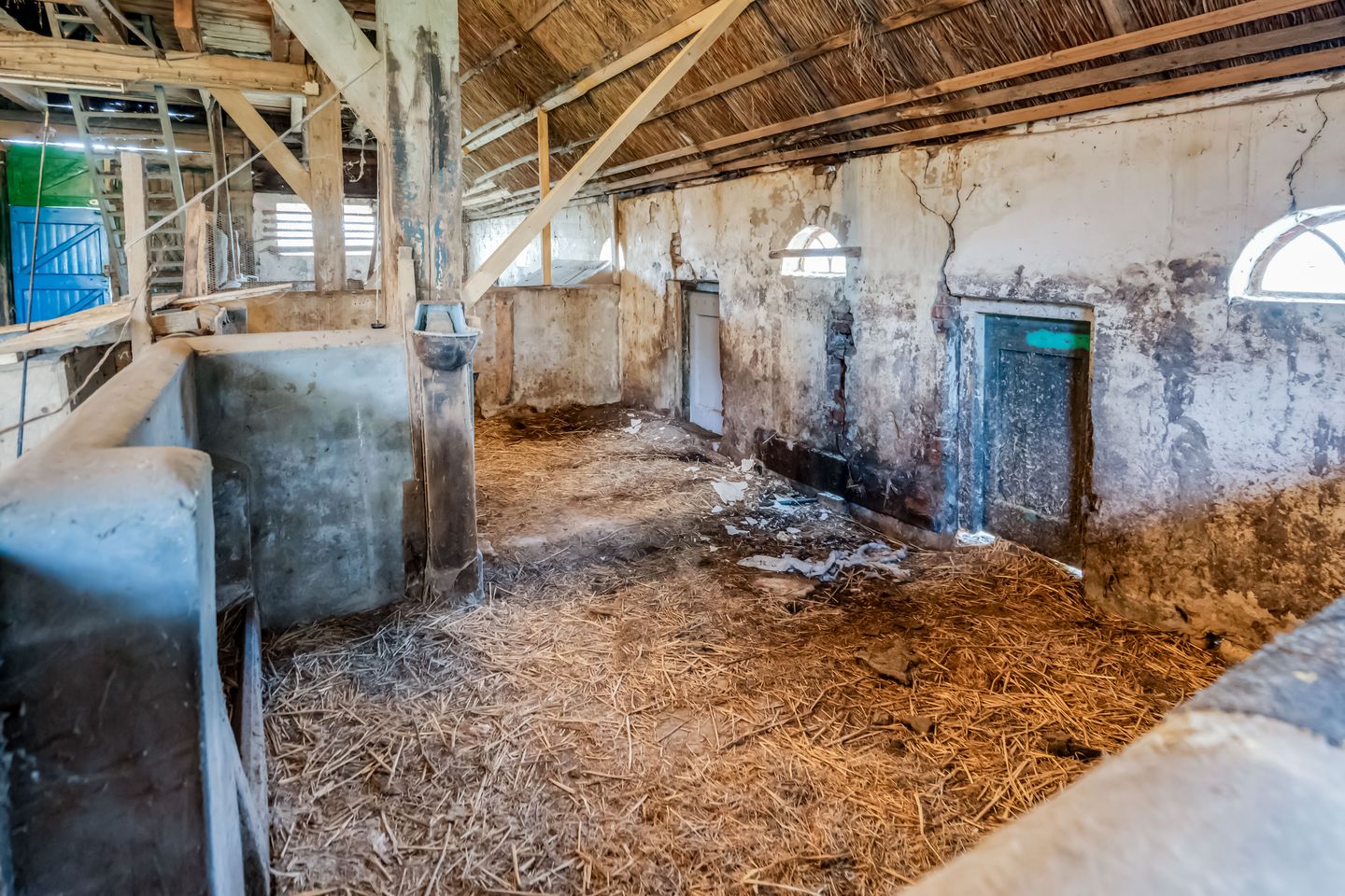 Characteristic Residential Farmhouse with Outbuildings on Spacious Plot Near Hasselt — 64