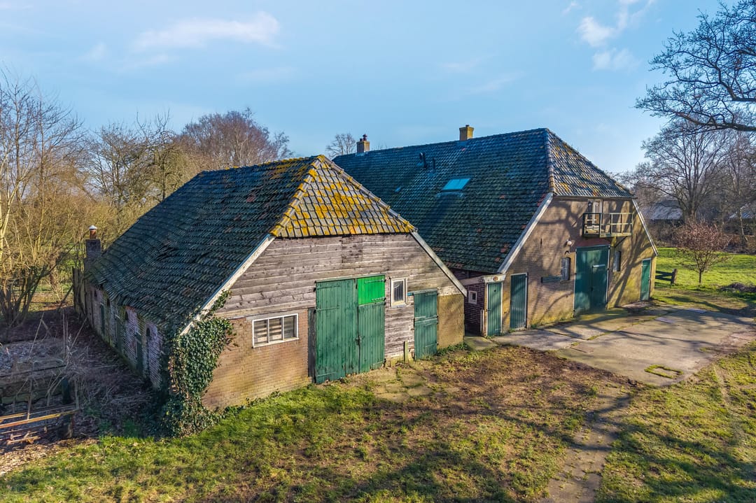 Characteristic Residential Farmhouse with Outbuildings on Spacious Plot Near Hasselt — 94