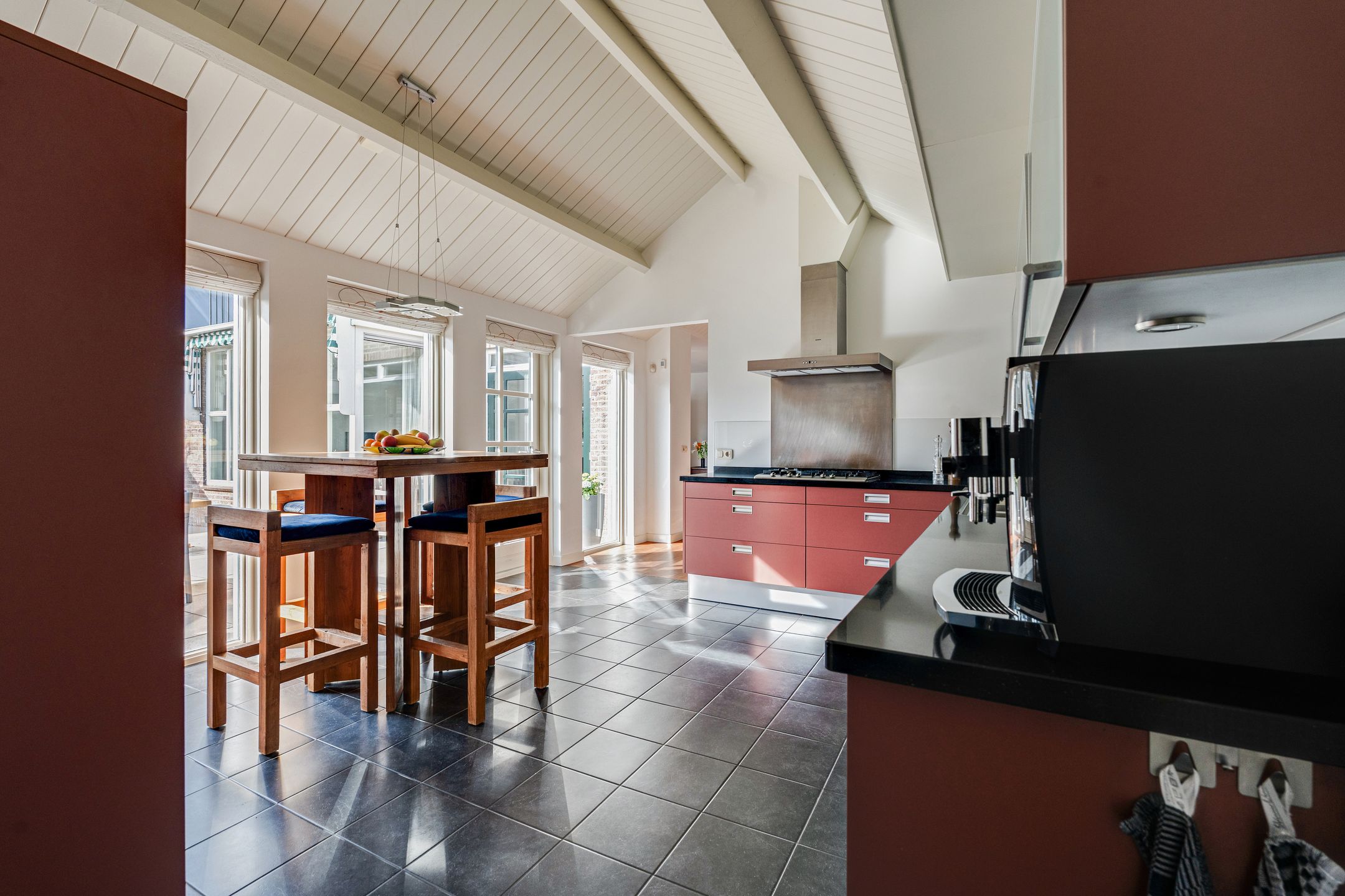 Spacious semi-detached villa on a characteristic tree-lined avenue in Oegstgeest — 22
