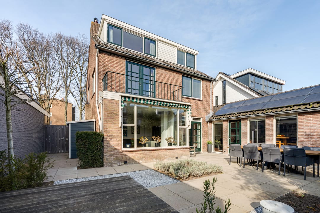 Spacious semi-detached villa on a characteristic tree-lined avenue in Oegstgeest — 25