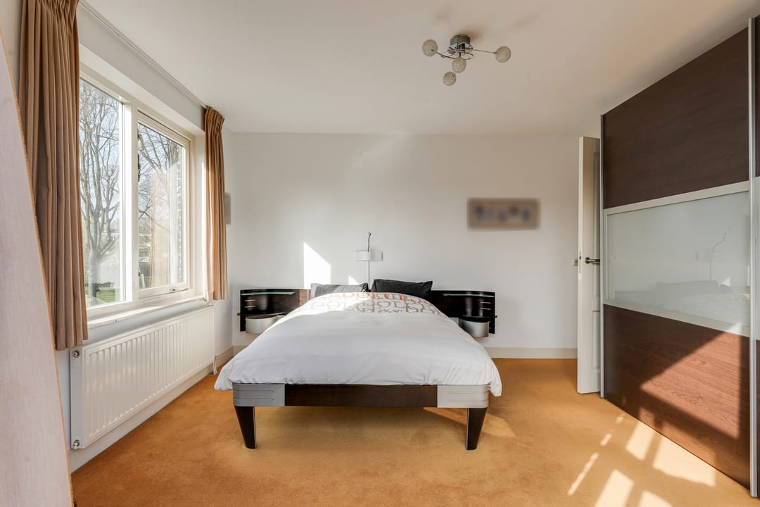 Spacious semi-detached villa on a characteristic tree-lined avenue in Oegstgeest — 40