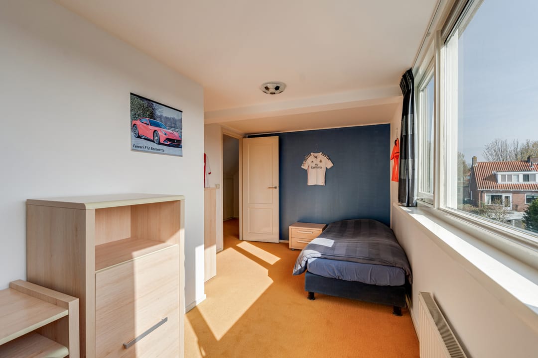 Spacious semi-detached villa on a characteristic tree-lined avenue in Oegstgeest — 58