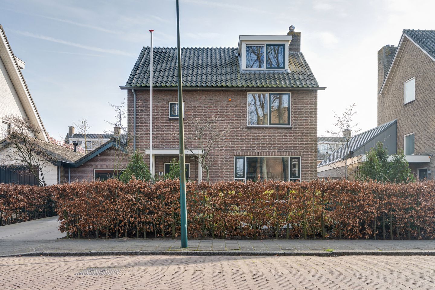 Spacious semi-detached villa on a characteristic tree-lined avenue in Oegstgeest — 62