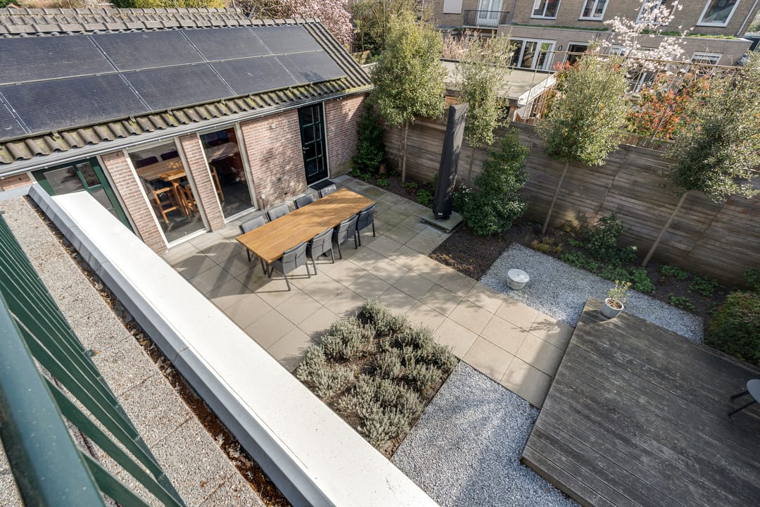 Spacious semi-detached villa on a characteristic tree-lined avenue in Oegstgeest — 44