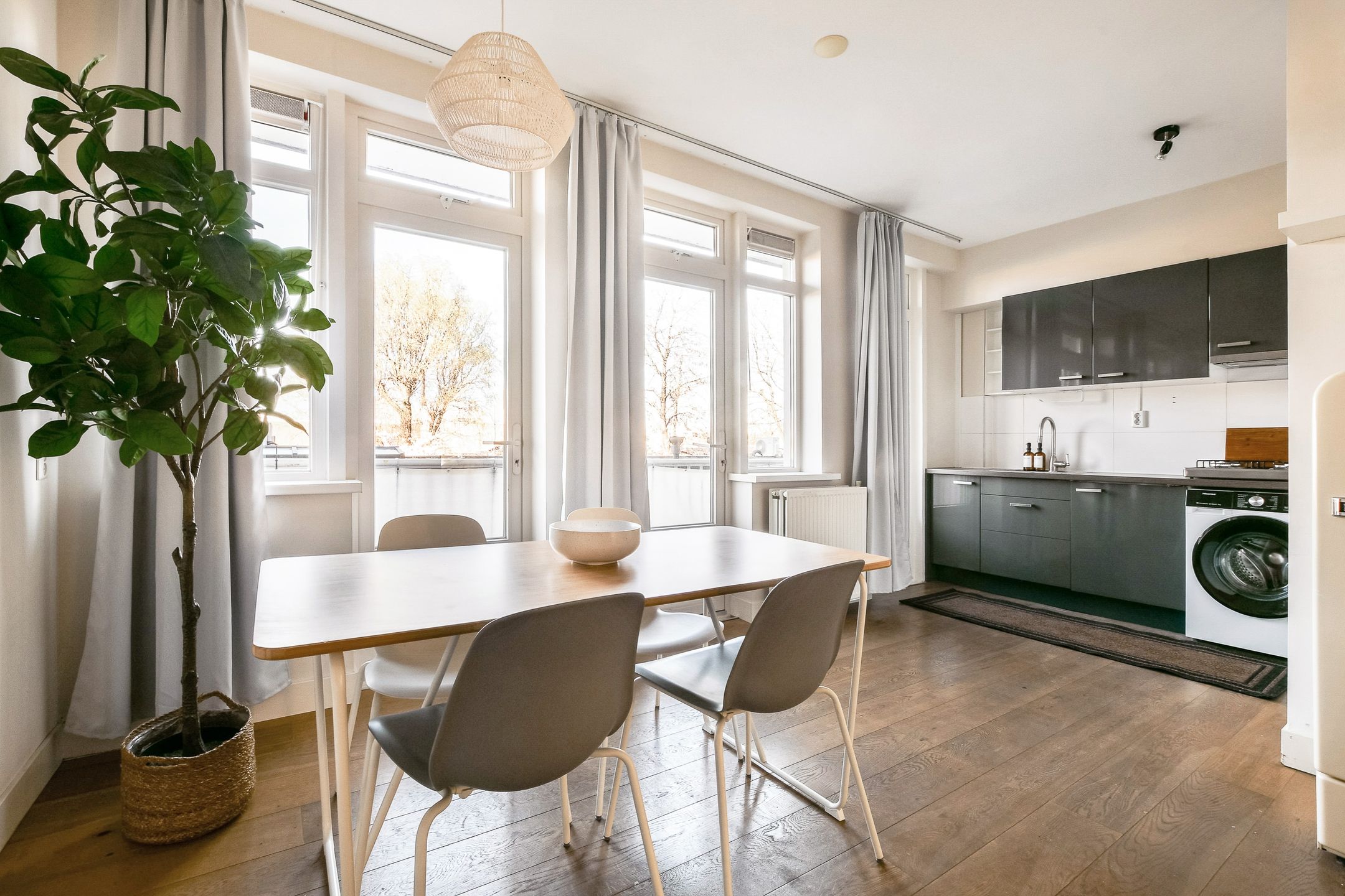 Photo 6 of Van Bossestraat 74-1