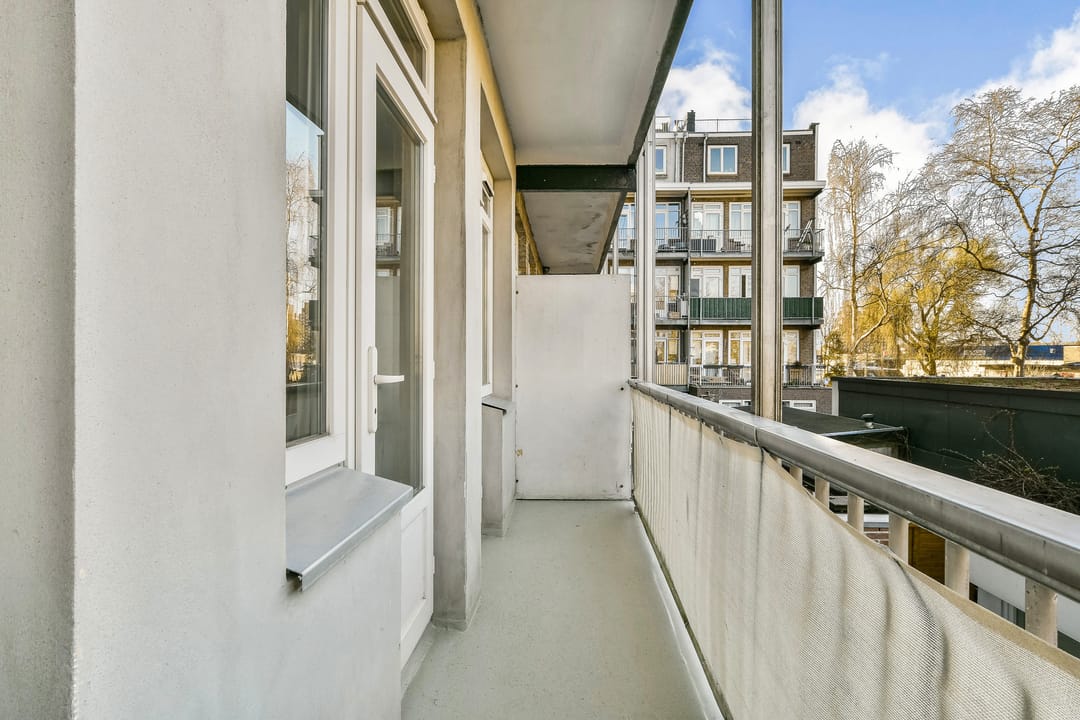 Photo 11 of Van Bossestraat 74-1