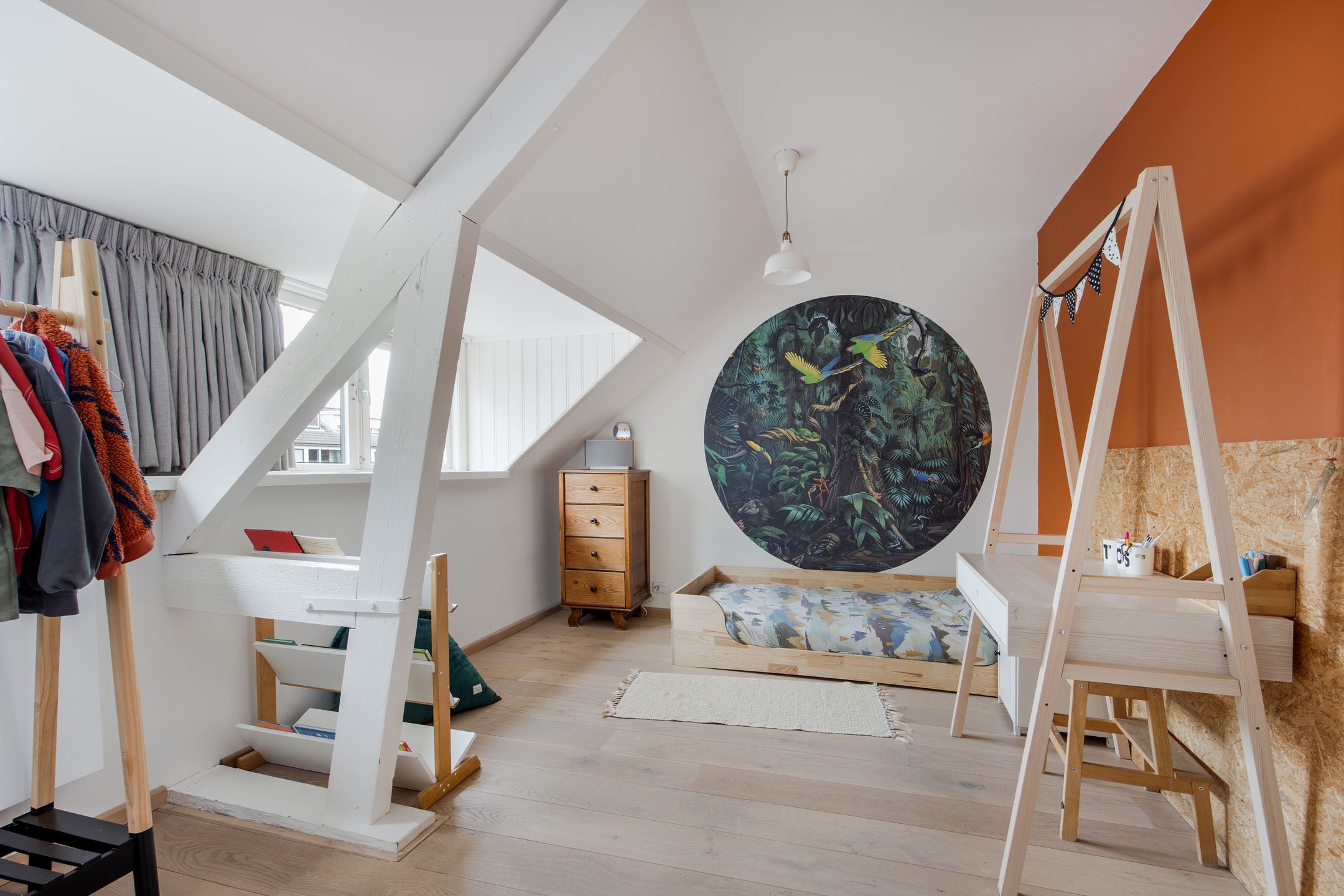 Characterful 1930s terraced house with energy label A in child-friendly Leiden neighborhood — 12