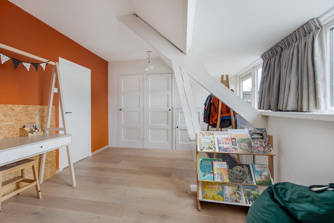 Characterful 1930s terraced house with energy label A in child-friendly Leiden neighborhood — 13