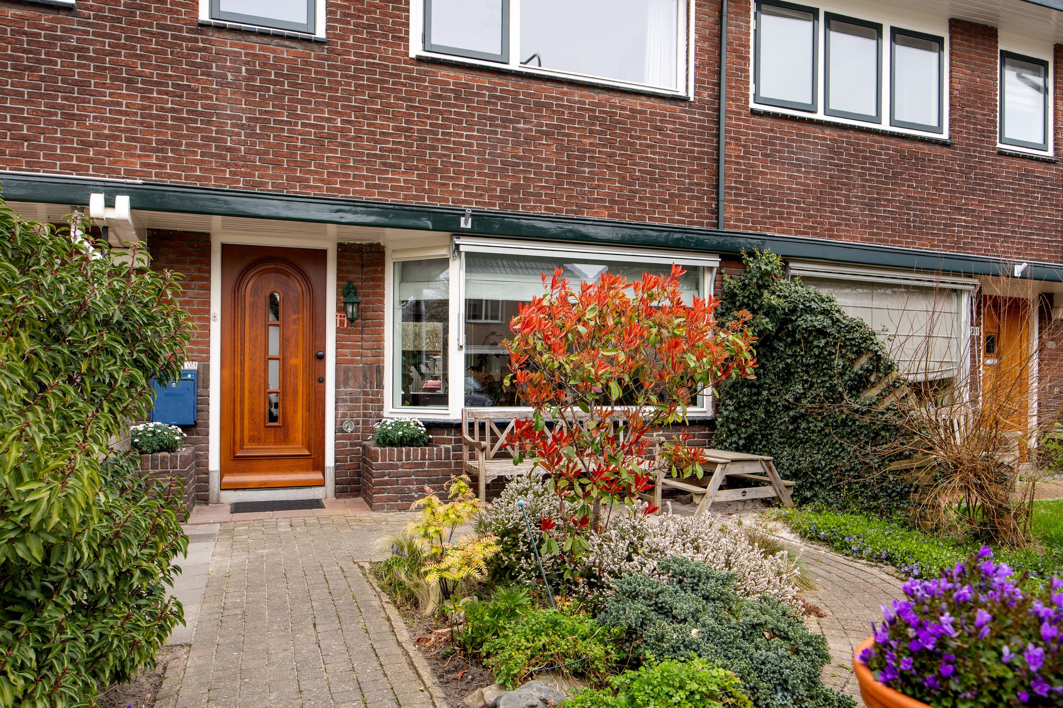 Characterful 1930s terraced house with energy label A in child-friendly Leiden neighborhood — 24