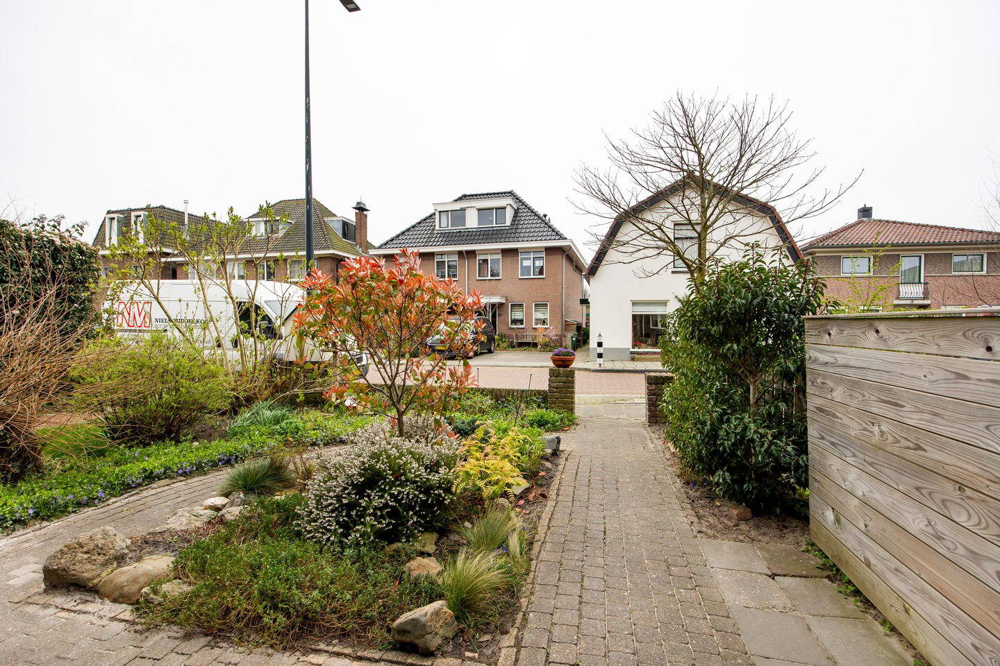 Characterful 1930s terraced house with energy label A in child-friendly Leiden neighborhood — 25