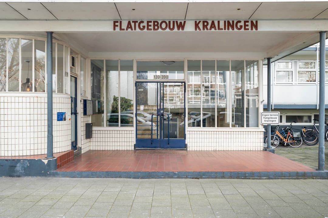 Bright apartment with panoramic Kralingse Plas view — 24