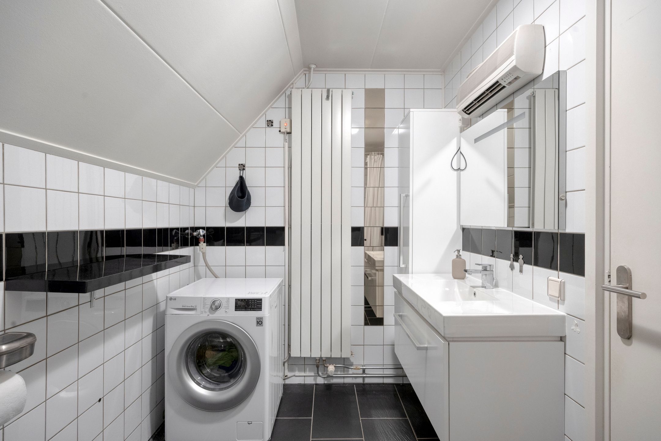 Foto 24 van Aan het Valderen 1-B