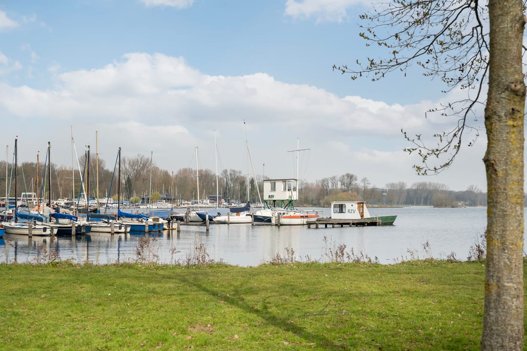 Bright apartment with panoramic Kralingse Plas view — 30